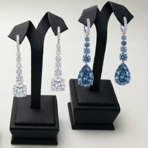 The Sculpted Arc Chandelier Earring Stand - Large (DSR60-W Series)