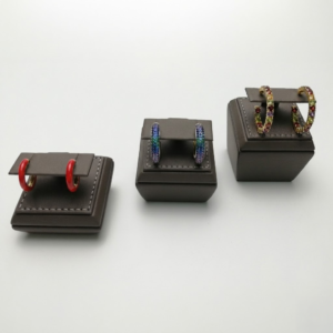 The Wave Profile Hoop Earring Stand - Medium (DSW50-T Series)