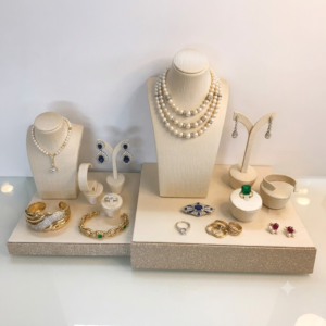 The Curated Exhibition Suite (SCH3530A2 Series)
