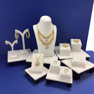 DAP100-200VBV/9 - Portable & Lightweight Jewelry Display Set (Japanese Pinto Inspired)