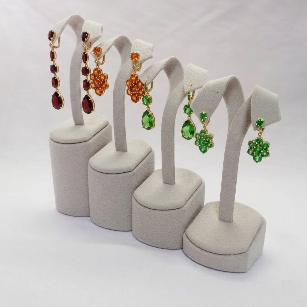 The Sculpted Curve W-Style Earring Stand (MC Series)