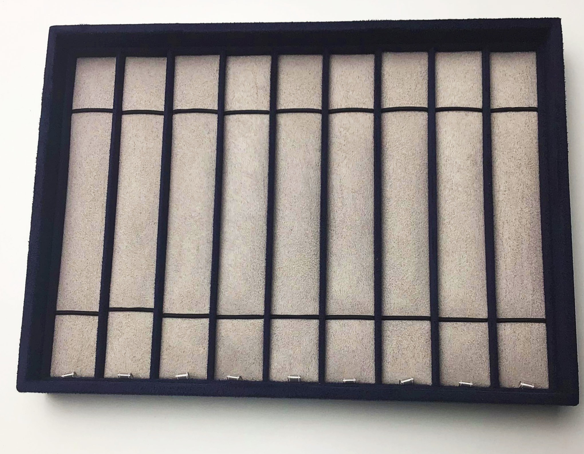 bracelets tray - Copy