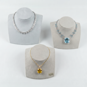 BN 415 Series – Premium Wide-Shoulder Necklace Display Bust